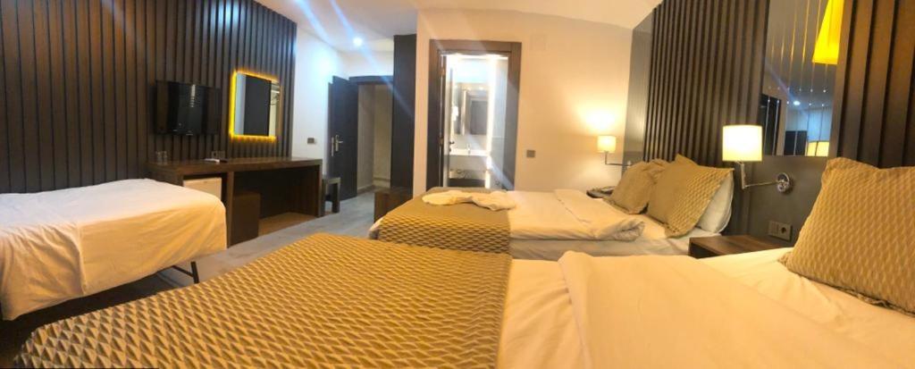 Grand Ezel Hotel Μερσίνη Εξωτερικό φωτογραφία