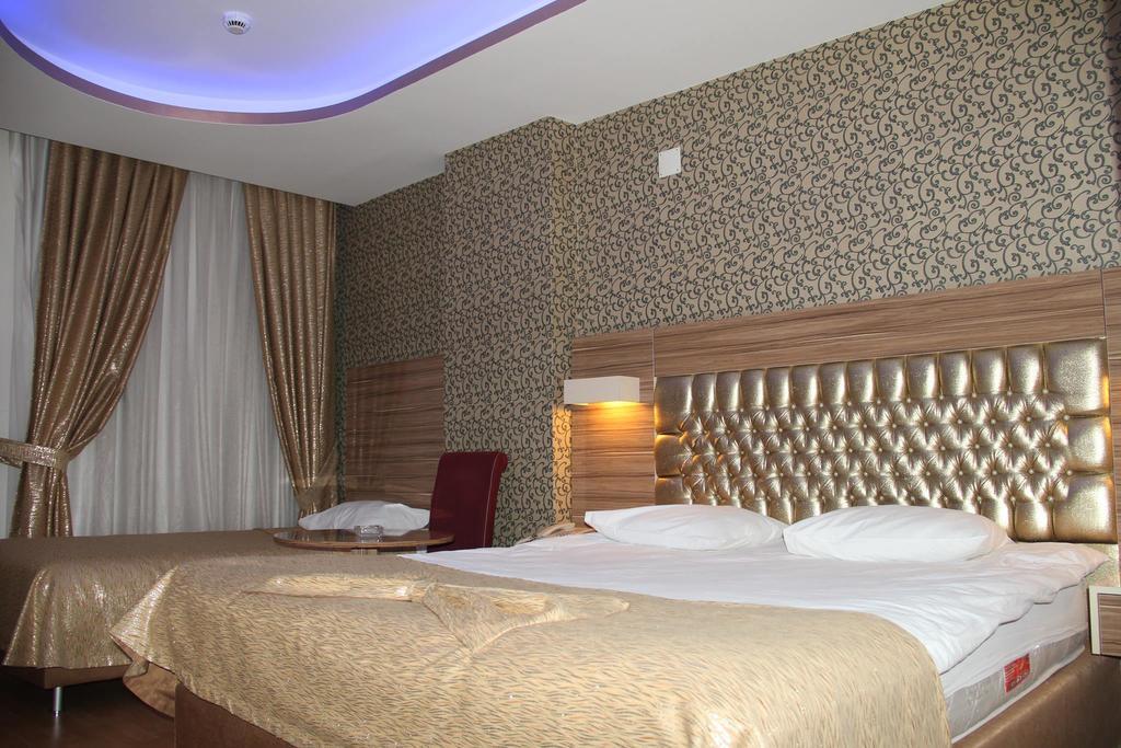 Grand Ezel Hotel Μερσίνη Εξωτερικό φωτογραφία